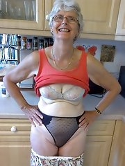 Amateur old woman show ugly body